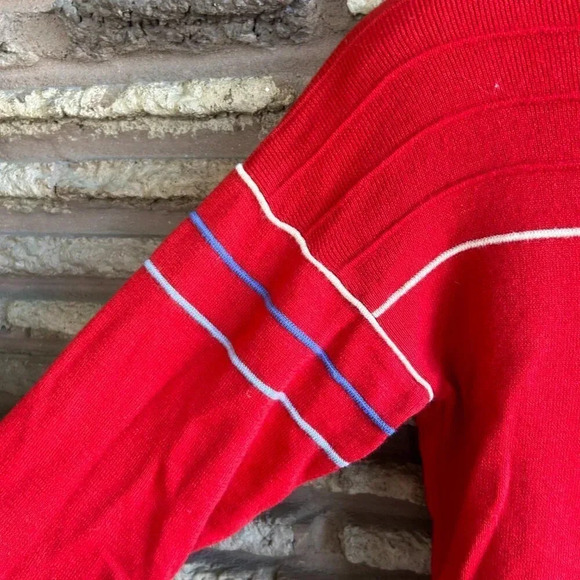 Vintage Men's Red 100% Wool 1/4 Zip Ski Sweater Small Made in Hong Kong - Picture 8 of 10